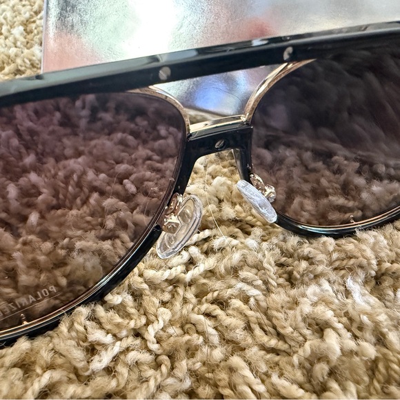 QUAY High Profile Sunglasses NWOT - Picture 6 of 10